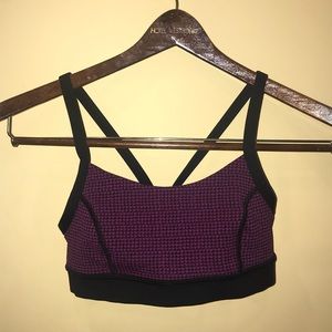 Lululemon sports bra